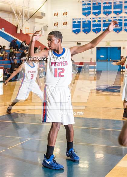 Thumbnail 3 in San Leandro vs. Bishop O'Dowd photogallery.