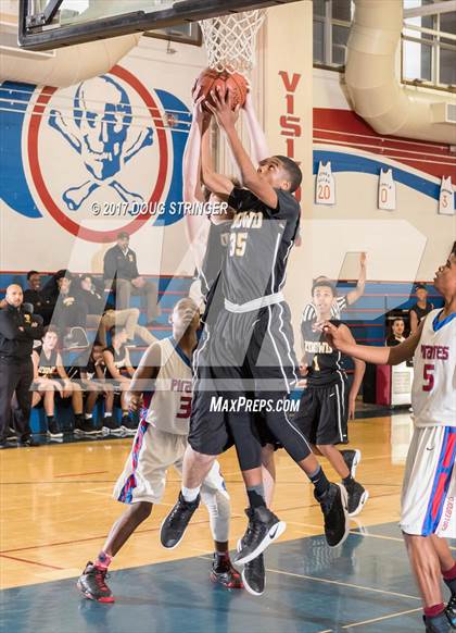 Thumbnail 2 in San Leandro vs. Bishop O'Dowd photogallery.