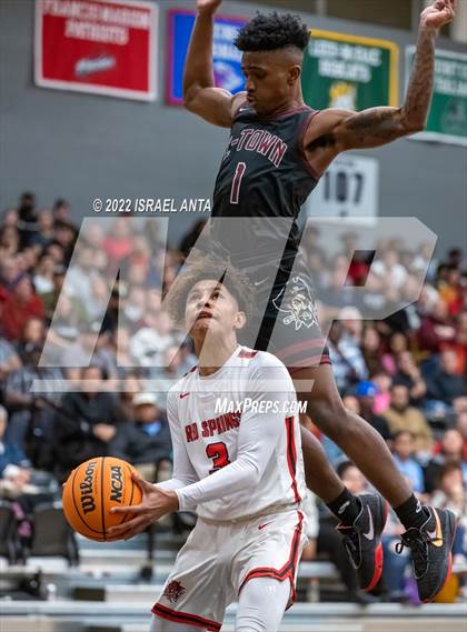 Thumbnail 2 in Red Springs vs Lumberton (Robeson County Shootoff) photogallery.