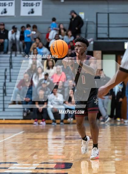Thumbnail 2 in Red Springs vs Lumberton (Robeson County Shootoff) photogallery.
