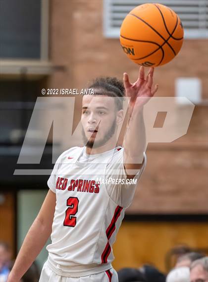 Thumbnail 3 in Red Springs vs Lumberton (Robeson County Shootoff) photogallery.