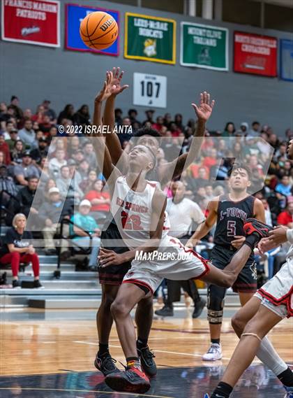 Thumbnail 3 in Red Springs vs Lumberton (Robeson County Shootoff) photogallery.