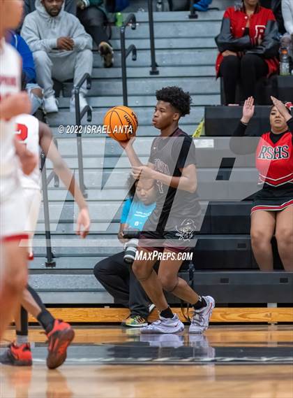 Thumbnail 3 in Red Springs vs Lumberton (Robeson County Shootoff) photogallery.