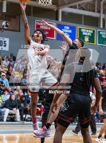 Thumbnail 1 in Red Springs vs Lumberton (Robeson County Shootoff) photogallery.