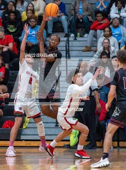 Thumbnail 2 in Red Springs vs Lumberton (Robeson County Shootoff) photogallery.