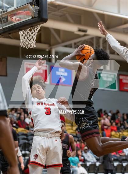 Thumbnail 2 in Red Springs vs Lumberton (Robeson County Shootoff) photogallery.