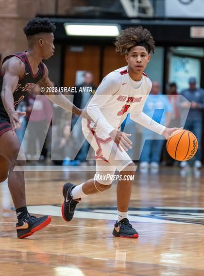 Thumbnail 2 in Red Springs vs Lumberton (Robeson County Shootoff) photogallery.