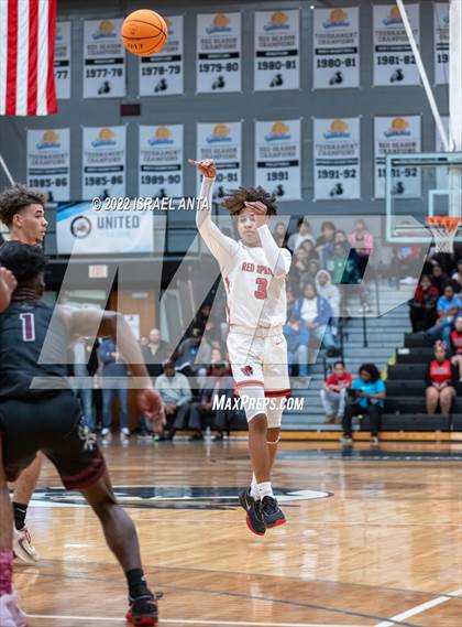 Thumbnail 1 in Red Springs vs Lumberton (Robeson County Shootoff) photogallery.