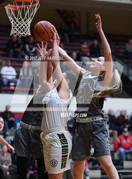 Thumbnail 1 in Perry vs. GlenOak (OHSAA District Playoff) photogallery.