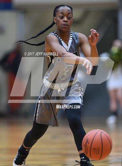 Thumbnail 1 in Perry vs. GlenOak (OHSAA District Playoff) photogallery.