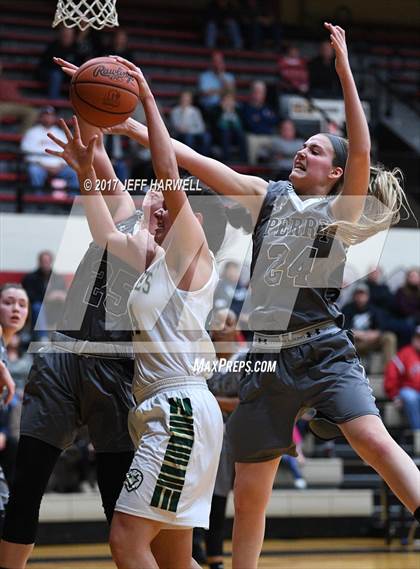 Thumbnail 2 in Perry vs. GlenOak (OHSAA District Playoff) photogallery.