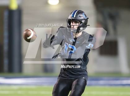 Thumbnail 3 in Oceanside Collegiate Academy vs. Gilbert photogallery.