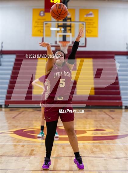 Thumbnail 1 in Unity Reed @ Oakton (Cougar Holiday Classic) photogallery.
