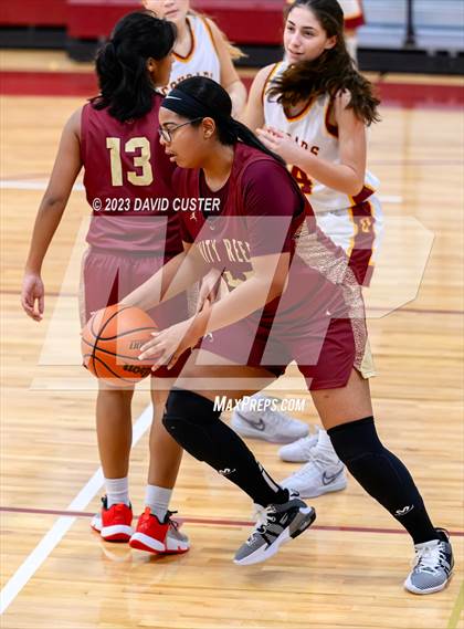 Thumbnail 1 in Unity Reed @ Oakton (Cougar Holiday Classic) photogallery.