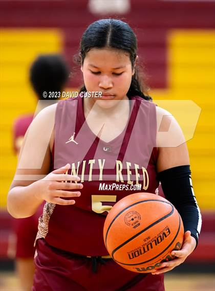 Thumbnail 2 in Unity Reed @ Oakton (Cougar Holiday Classic) photogallery.