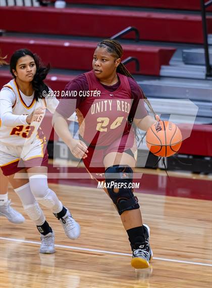 Thumbnail 1 in Unity Reed @ Oakton (Cougar Holiday Classic) photogallery.