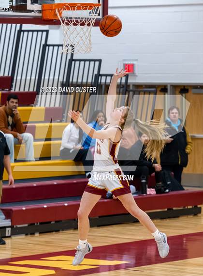 Thumbnail 2 in Unity Reed @ Oakton (Cougar Holiday Classic) photogallery.