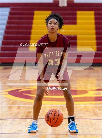 Thumbnail 3 in Unity Reed @ Oakton (Cougar Holiday Classic) photogallery.