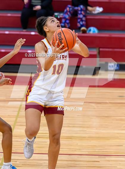 Thumbnail 3 in Unity Reed @ Oakton (Cougar Holiday Classic) photogallery.