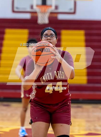 Thumbnail 3 in Unity Reed @ Oakton (Cougar Holiday Classic) photogallery.