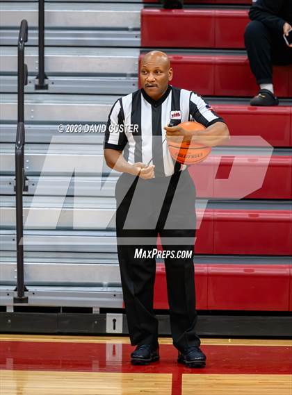 Thumbnail 1 in Unity Reed @ Oakton (Cougar Holiday Classic) photogallery.