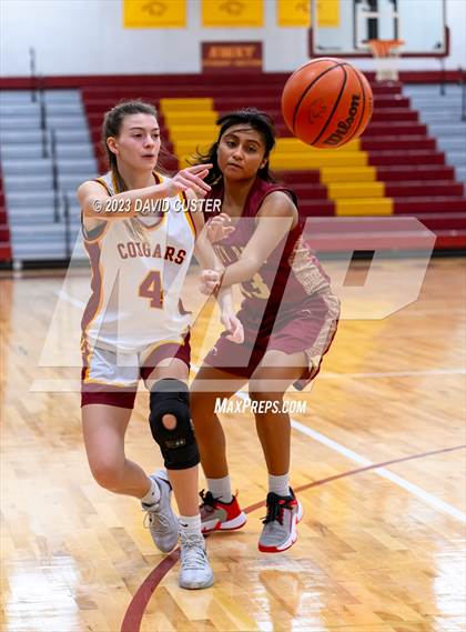 Thumbnail 3 in Unity Reed @ Oakton (Cougar Holiday Classic) photogallery.