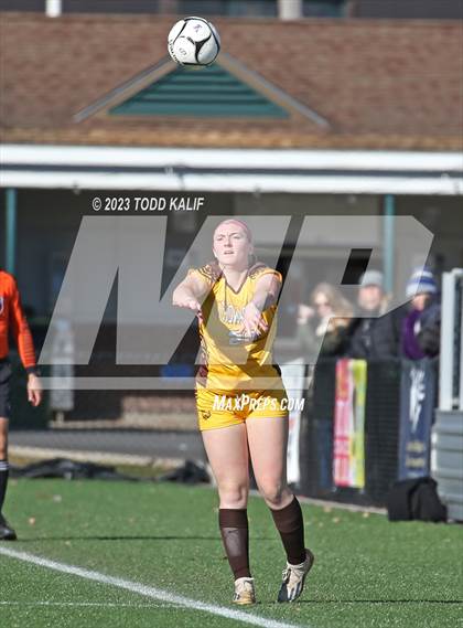 Thumbnail 2 in Cromwell vs Thomaston (CIAC Class S Final) photogallery.