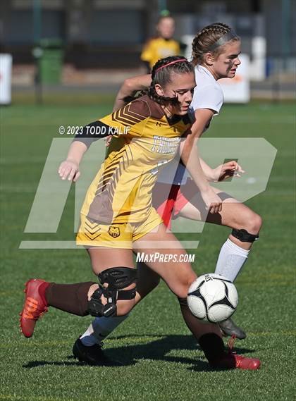 Thumbnail 1 in Cromwell vs Thomaston (CIAC Class S Final) photogallery.