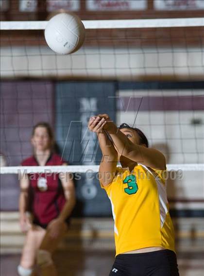 Thumbnail 2 in Davis vs. Modesto photogallery.