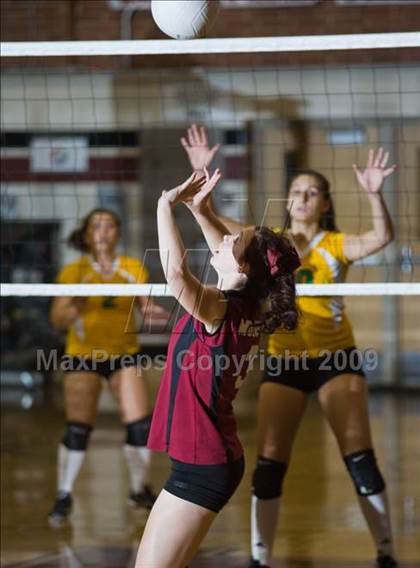 Thumbnail 1 in Davis vs. Modesto photogallery.