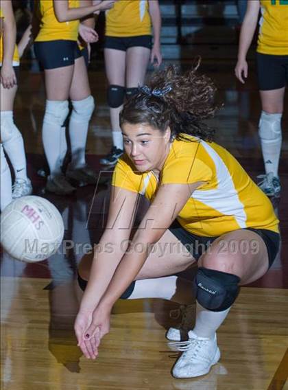 Thumbnail 3 in Davis vs. Modesto photogallery.