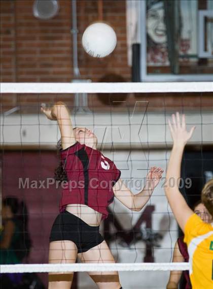 Thumbnail 2 in Davis vs. Modesto photogallery.