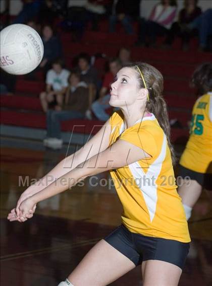 Thumbnail 3 in Davis vs. Modesto photogallery.