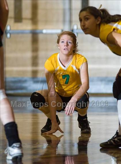 Thumbnail 2 in Davis vs. Modesto photogallery.