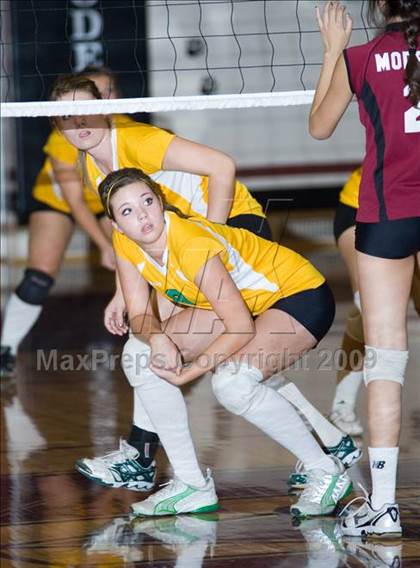 Thumbnail 3 in Davis vs. Modesto photogallery.