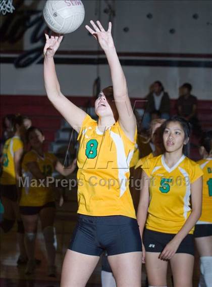 Thumbnail 2 in Davis vs. Modesto photogallery.