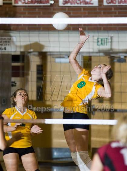 Thumbnail 1 in Davis vs. Modesto photogallery.
