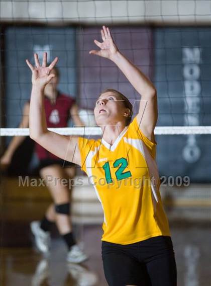Thumbnail 1 in Davis vs. Modesto photogallery.