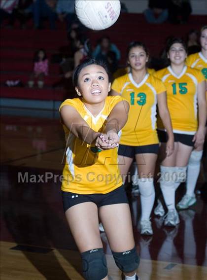 Thumbnail 1 in Davis vs. Modesto photogallery.