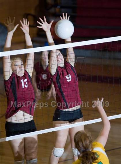 Thumbnail 3 in Davis vs. Modesto photogallery.