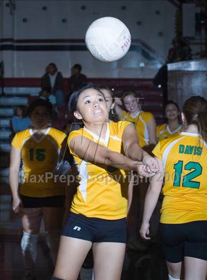 Thumbnail 3 in Davis vs. Modesto photogallery.