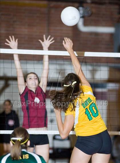 Thumbnail 3 in Davis vs. Modesto photogallery.