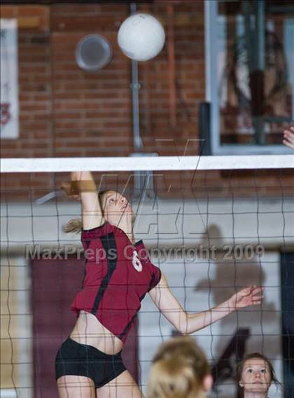 Thumbnail 1 in Davis vs. Modesto photogallery.