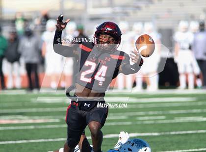 Thumbnail 3 in Cedar Park @ Canyon (UIL 5A D1 Regional Playoff) photogallery.