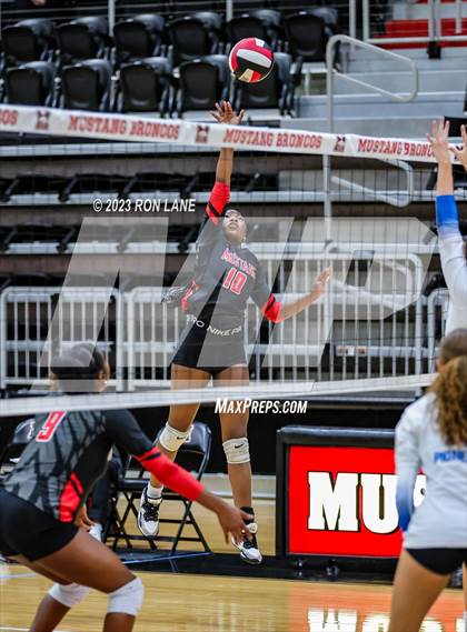 Thumbnail 2 in Stillwater @ Mustang photogallery.