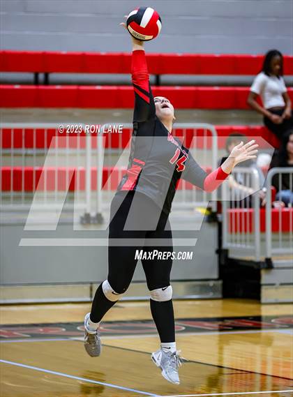 Thumbnail 1 in Stillwater @ Mustang photogallery.
