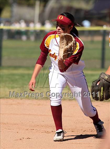 Thumbnail 2 in La Canada vs. Oxnard (T.O. Tournament) photogallery.