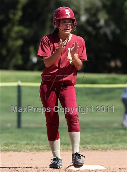 Thumbnail 2 in La Canada vs. Oxnard (T.O. Tournament) photogallery.