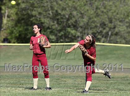 Thumbnail 2 in La Canada vs. Oxnard (T.O. Tournament) photogallery.