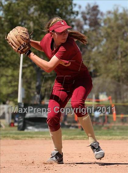 Thumbnail 2 in La Canada vs. Oxnard (T.O. Tournament) photogallery.